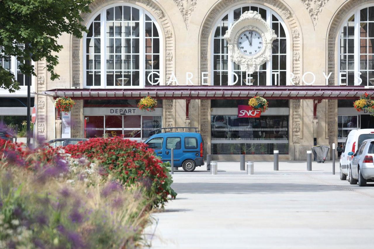 Appartement Cozy Avec Stationnement Gratuit Saint-André-les-Vergers Esterno foto